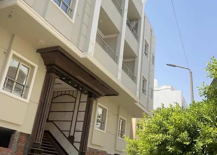 Star House 3* Gurdaka